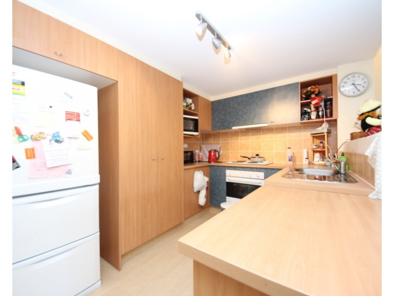 32-34 First avenue, Broadbeach QLD 4218