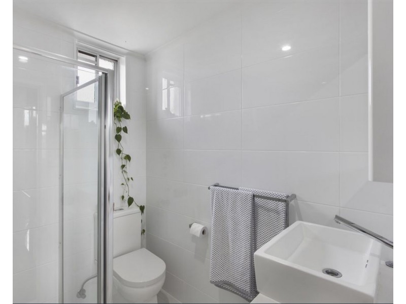 3/181 Old Burleigh Road, Broadbeach QLD 4218