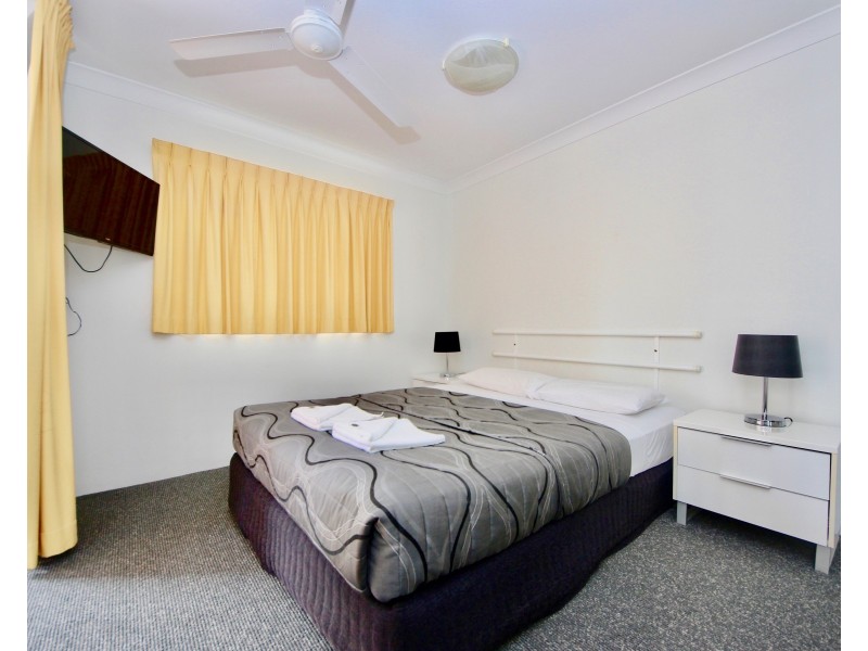 20 Anne Avenue, Broadbeach QLD 4218