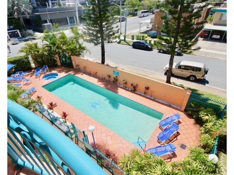 20 Anne Avenue, Broadbeach QLD 4218