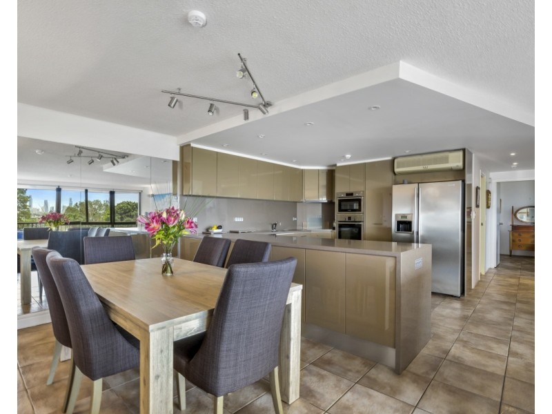 12/54 Hooker Boulevard, Mermaid Waters QLD 4218