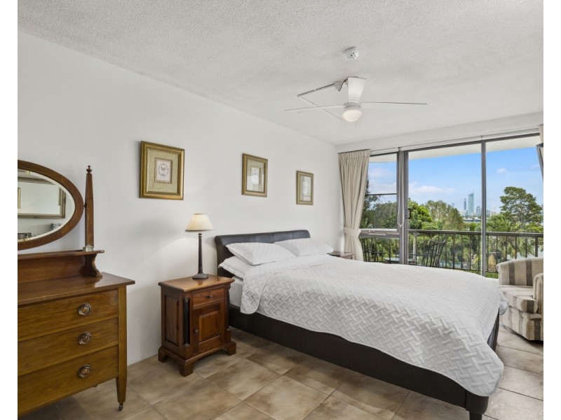 12/54 Hooker Boulevard, Mermaid Waters QLD 4218