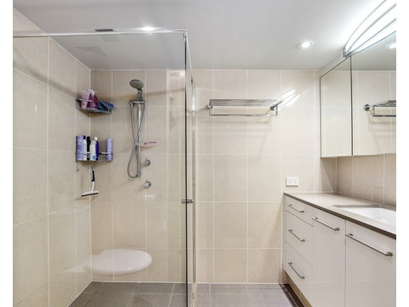 12/54 Hooker Boulevard, Mermaid Waters QLD 4218