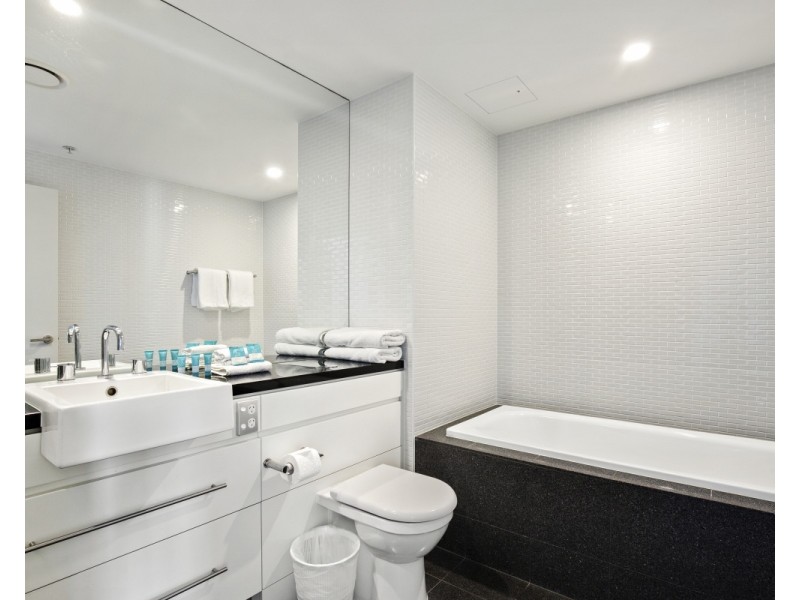 1401/89 Surf Parade, Broadbeach QLD 4218