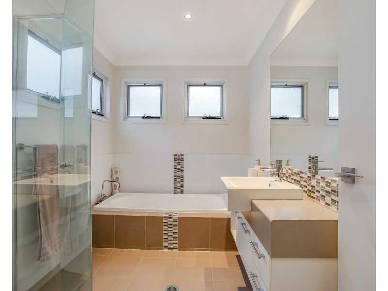 3/1 Cape Martin Lane, Varsity Lakes QLD 4227