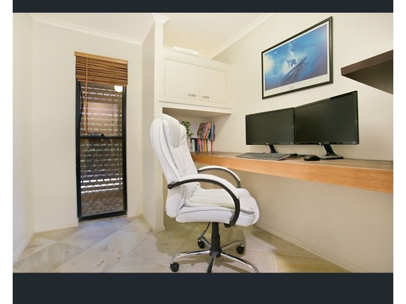 107 Bamboo Ave, Benowa QLD 4217