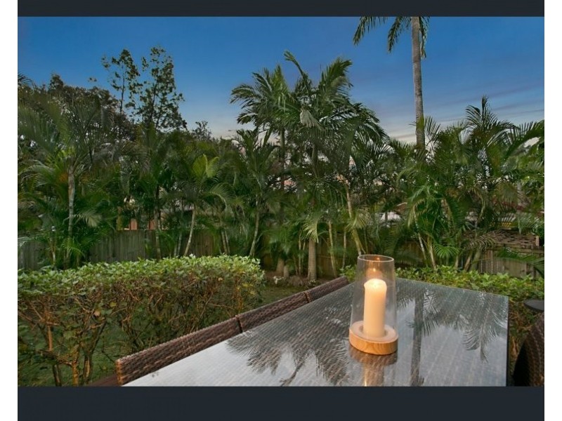 107 Bamboo Ave, Benowa QLD 4217