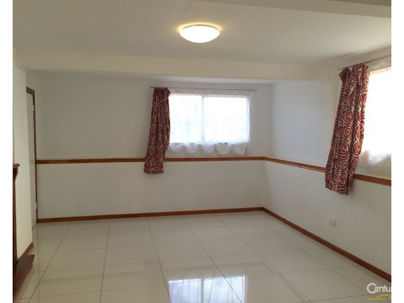 34 Geoffrey Avenue, Southport QLD 4215