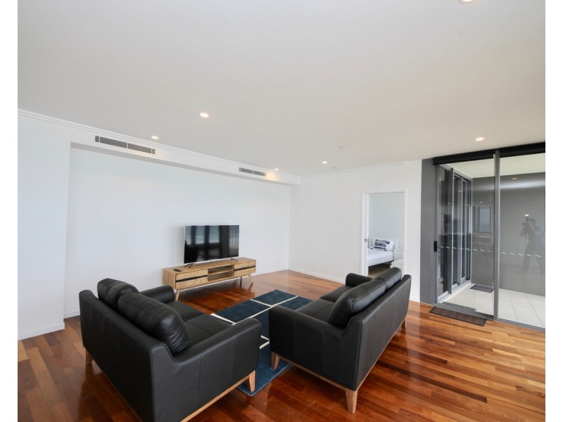 40/173 Old Burleigh Road, Broadbeach QLD 4218