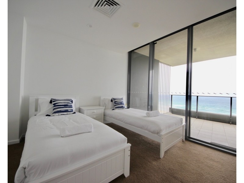 40/173 Old Burleigh Road, Broadbeach QLD 4218