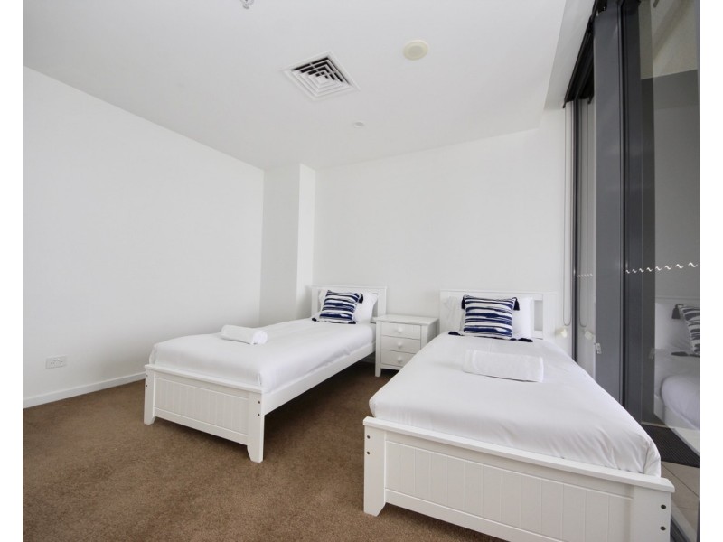 40/173 Old Burleigh Road, Broadbeach QLD 4218