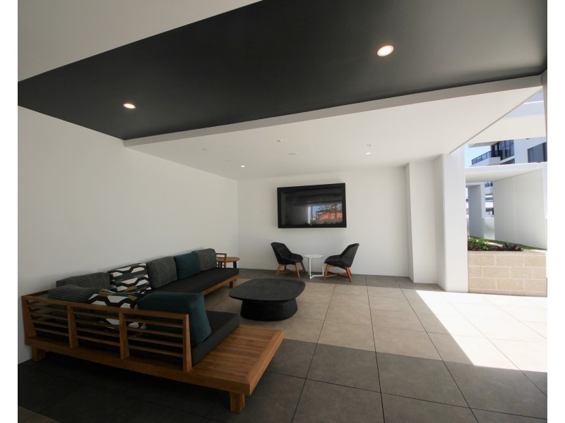 39/2-4 Jubilee Avenue, Broadbeach QLD 4218