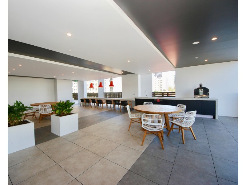 39/2-4 Jubilee Avenue, Broadbeach QLD 4218