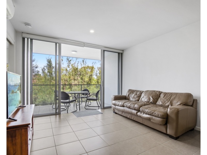 1216/6-8 Waterford Court, Bundall QLD 4217