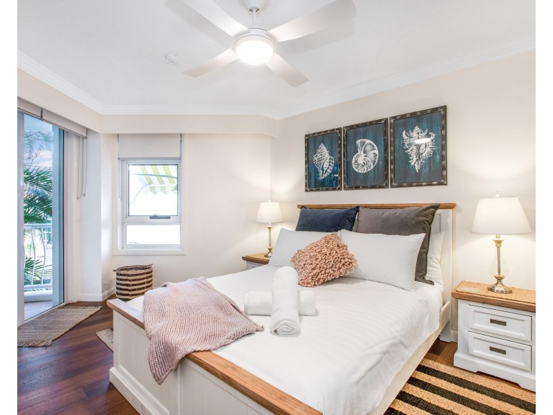 2201/24-26 Queensland Avenue, Broadbeach QLD 4218