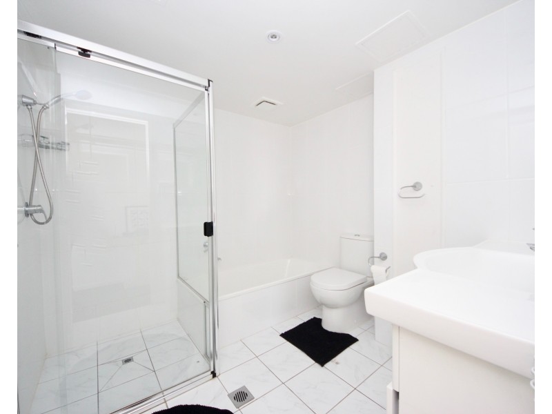22/4-6 Britannia Avenue, Broadbeach QLD 4218