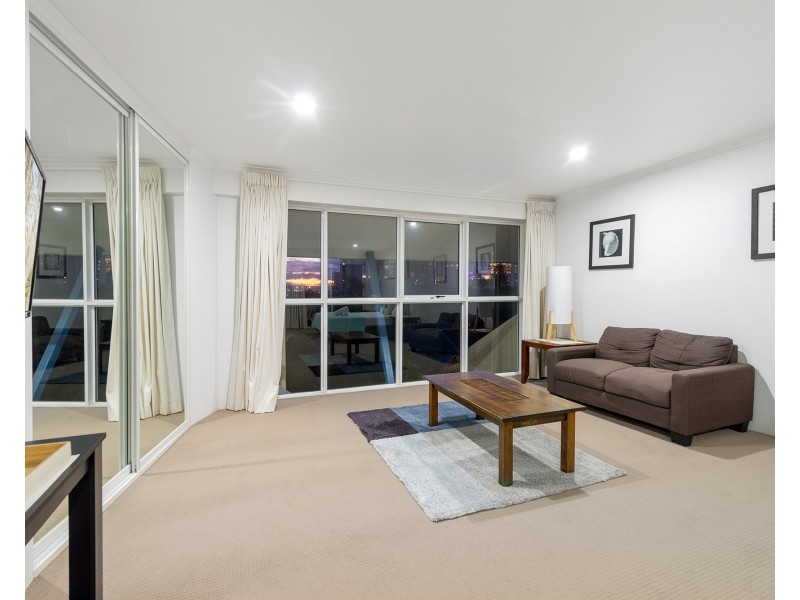 10 Alexandra Avenue, Mermaid Beach QLD 4218