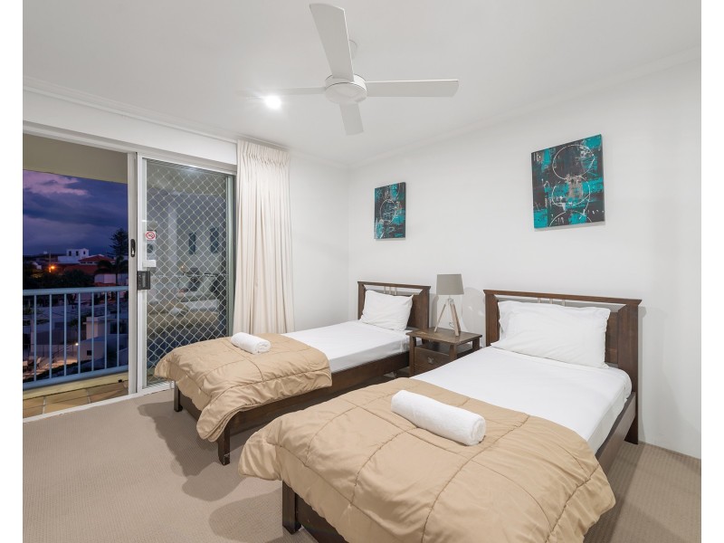 10 Alexandra Avenue, Mermaid Beach QLD 4218