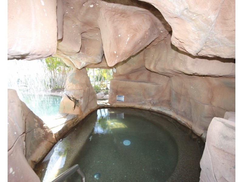 10 Alexandra Avenue, Mermaid Beach QLD 4218