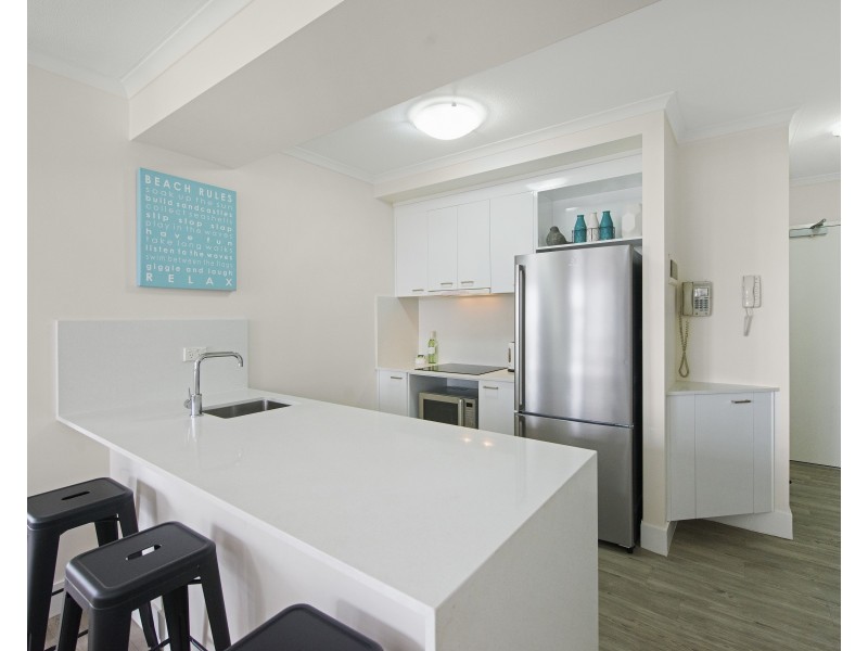 304/30 Surf Parade, Broadbeach QLD 4218