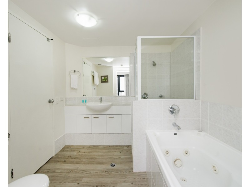 304/30 Surf Parade, Broadbeach QLD 4218