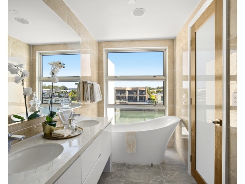 50A East Quay, Biggera Waters QLD 4216