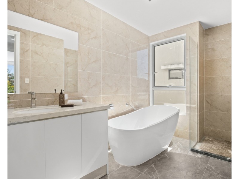 50A East Quay, Biggera Waters QLD 4216