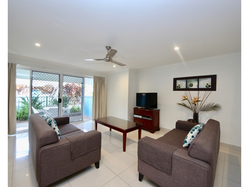 10 Alexandra Avenue, Mermaid Beach QLD 4218