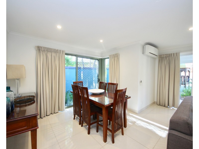 10 Alexandra Avenue, Mermaid Beach QLD 4218