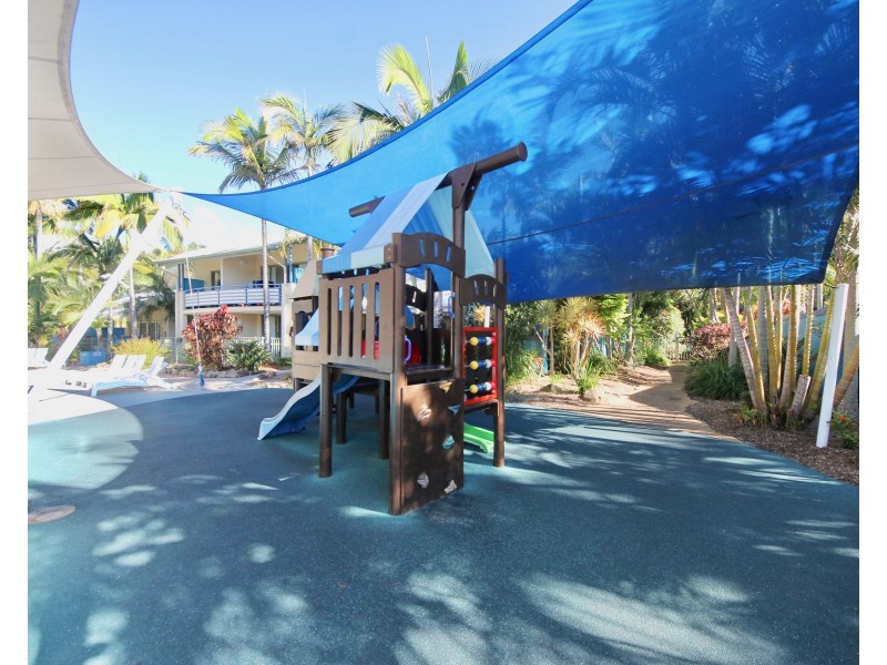 10 Alexandra Avenue, Mermaid Beach QLD 4218