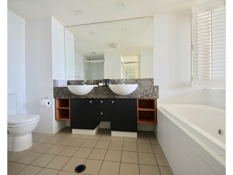 1805/2685 Gold Coast Highway, Broadbeach QLD 4218