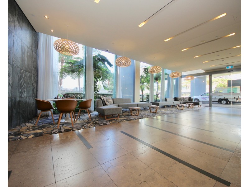 1805/2685 Gold Coast Highway, Broadbeach QLD 4218