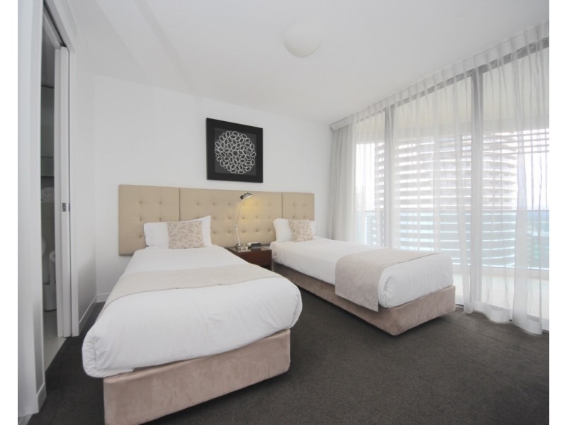2401/1 Oracle Boulevard, Broadbeach QLD 4218