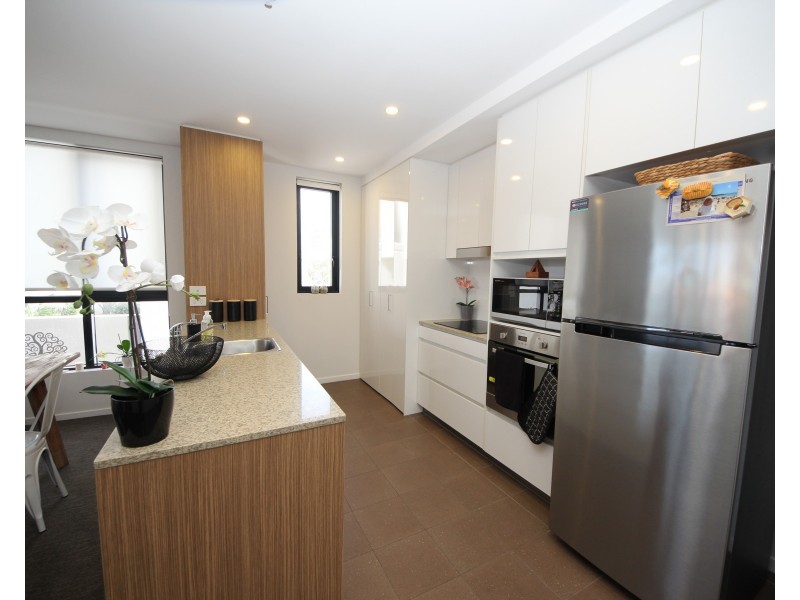 21/2729 Gold Coast Highway, Broadbeach QLD 4218