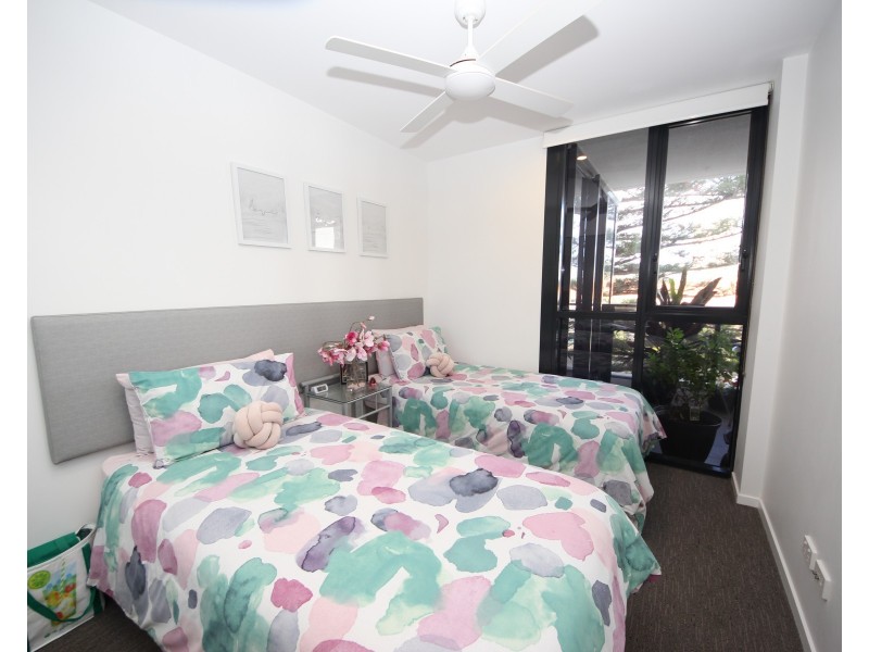 21/2729 Gold Coast Highway, Broadbeach QLD 4218