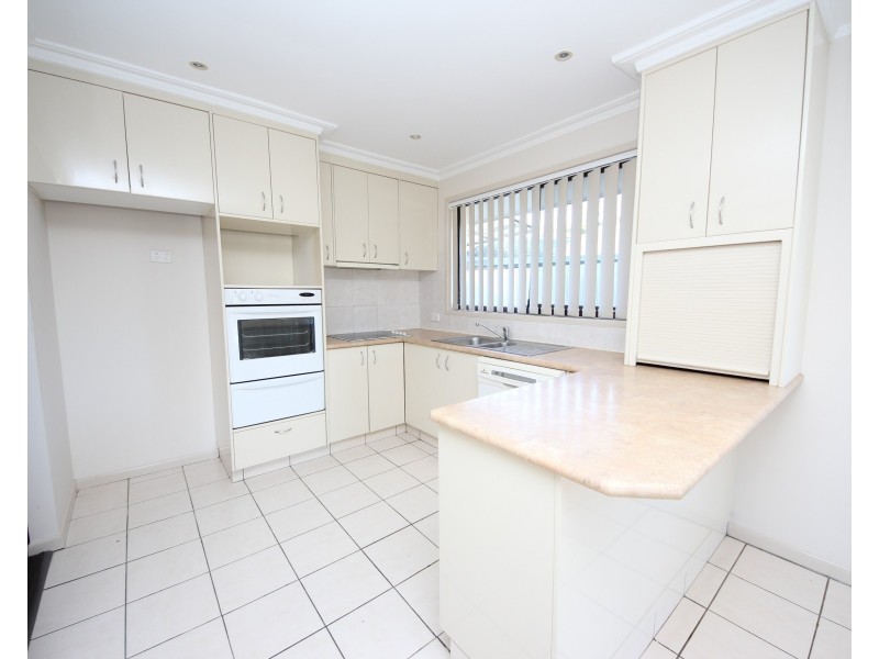 10 Helm Court, Mermaid Waters QLD 4218