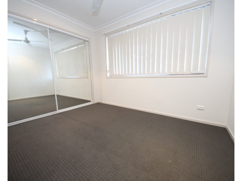 10 Helm Court, Mermaid Waters QLD 4218