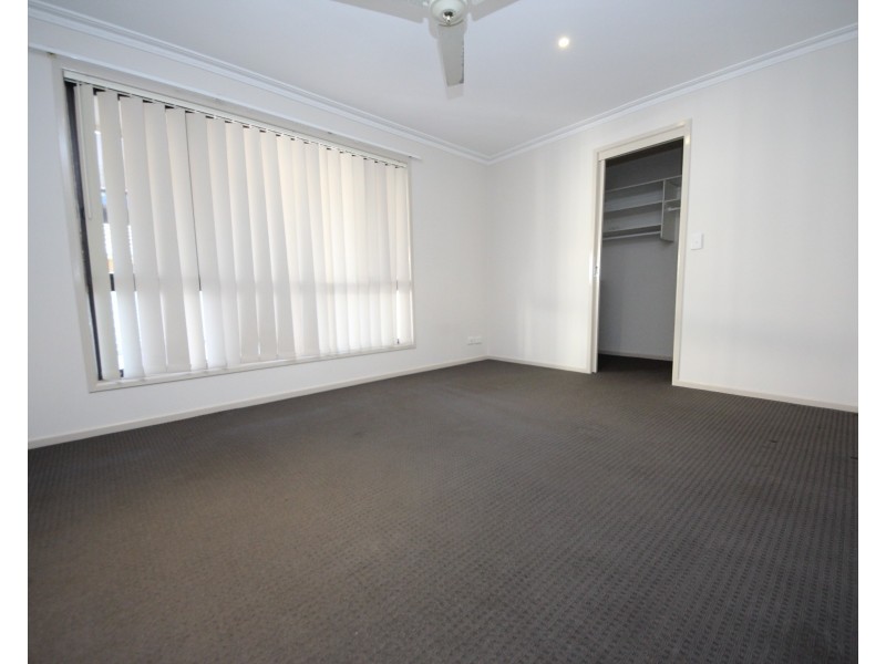 10 Helm Court, Mermaid Waters QLD 4218