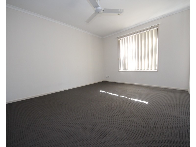 10 Helm Court, Mermaid Waters QLD 4218