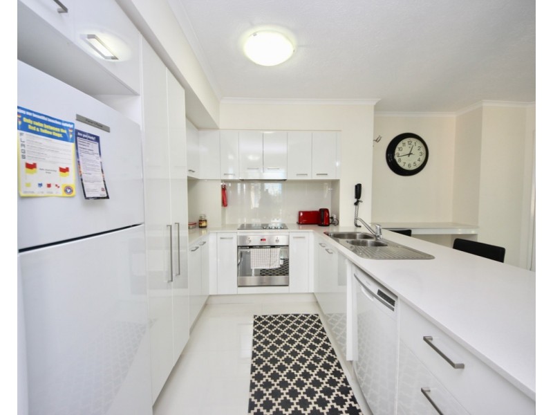 74/10 Alexandra Avenue, Mermaid Beach QLD 4218