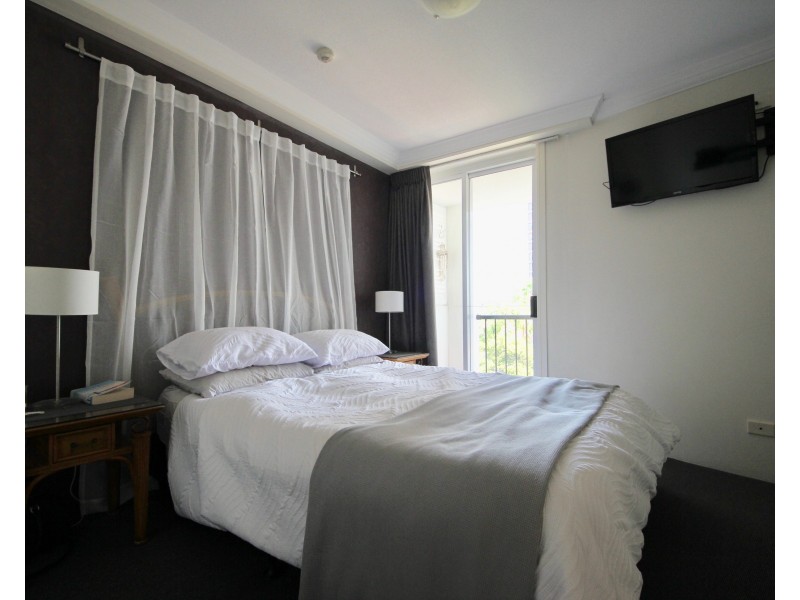 512/9 Beach Parade, Surfers Paradise QLD 4217