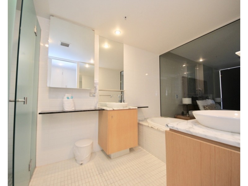 602/19 Albert Avenue, Broadbeach QLD 4218