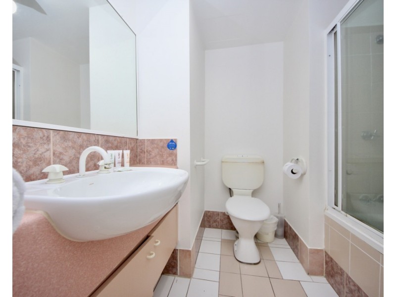 10 Alexandra Avenue, Mermaid Beach QLD 4218