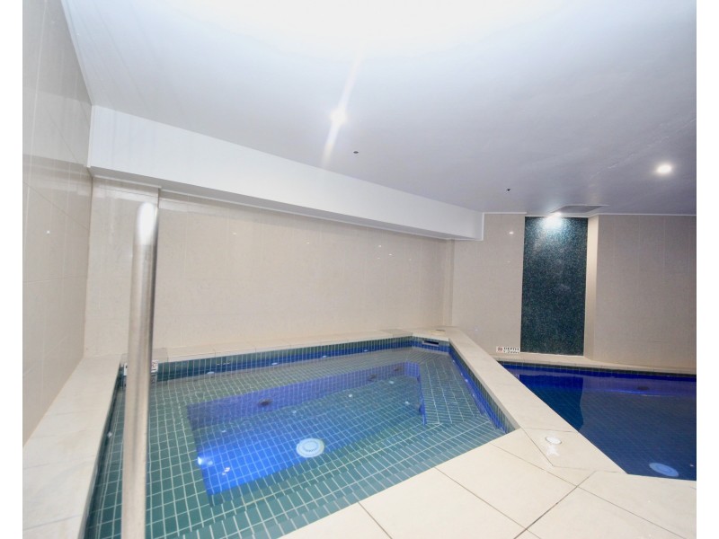 505/22  Surf Parade, Broadbeach QLD 4218