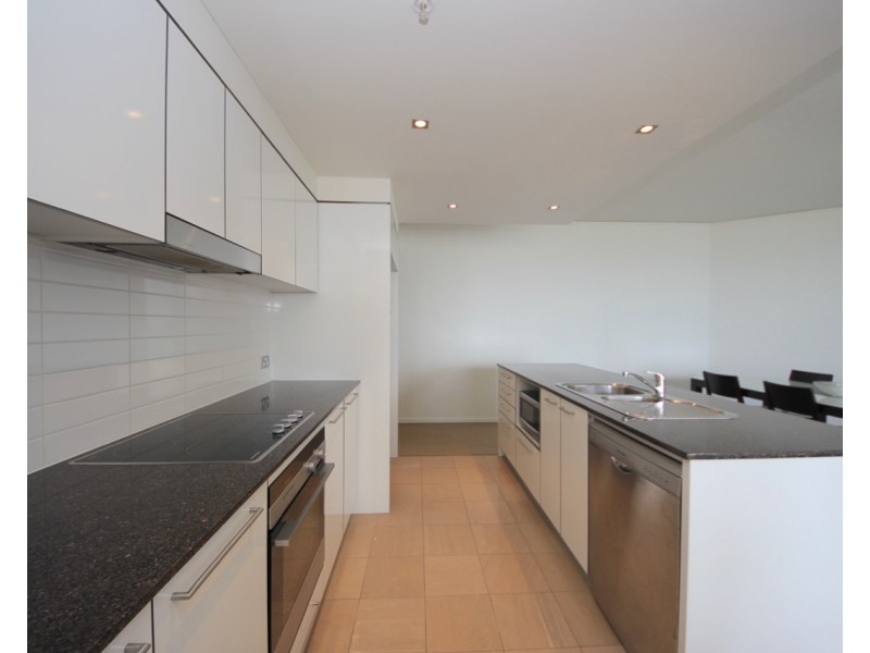 22 Surf Parade, Broadbeach QLD 4218