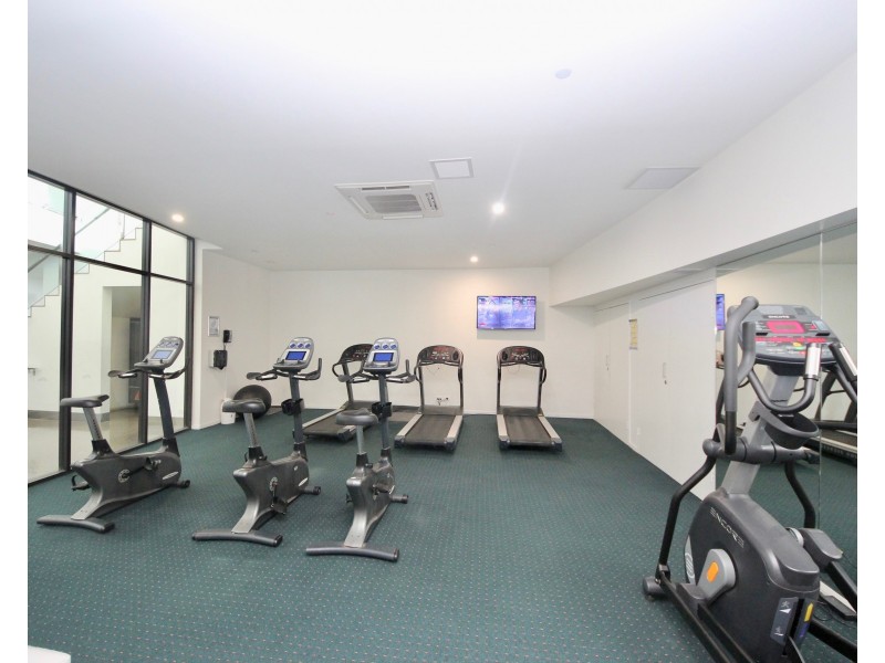 22 Surf Parade, Broadbeach QLD 4218