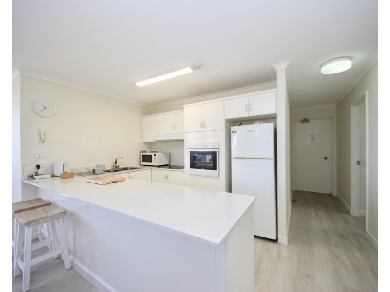 28/155 Old Burleigh Road, Broadbeach QLD 4218