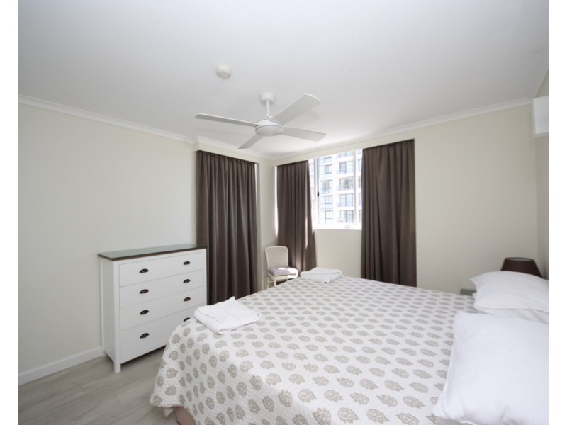 28/155 Old Burleigh Road, Broadbeach QLD 4218