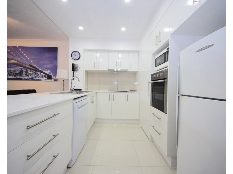 72/10 Alexandra Avenue, Mermaid Beach QLD 4218