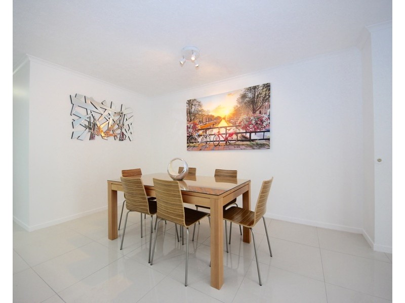 72/10 Alexandra Avenue, Mermaid Beach QLD 4218